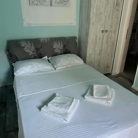 Solaria House Πανσιόν 3*